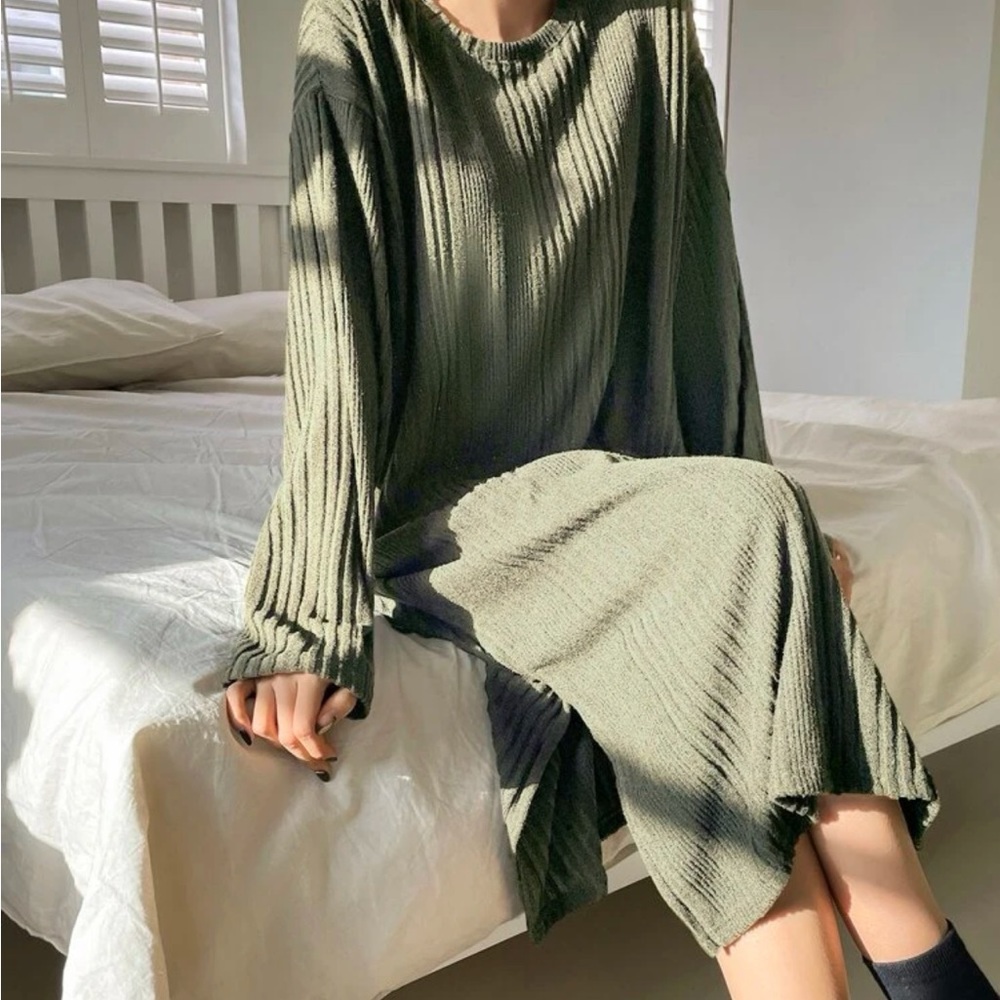 NWT 🆕 Solid Green Drop Shoulder Tee Dress